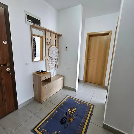 Elena's Apartament